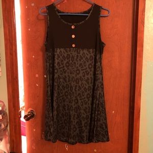 NIB Knoeasy Green & Black Leopard Contrast Button Front Sleeveless Dress
